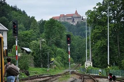 Независимо достигне pernstejn замъци, Локет, Кост и Karlstejn