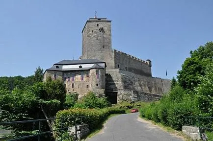 Независимо достигне pernstejn замъци, Локет, Кост и Karlstejn