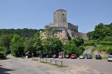 Независимо достигне pernstejn замъци, Локет, Кост и Karlstejn