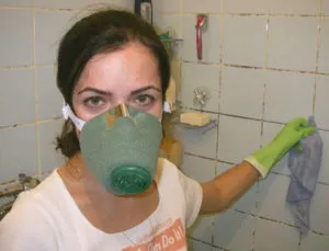Hogyan lehet eltávolítani a gomba a fürdőszobában (videó)