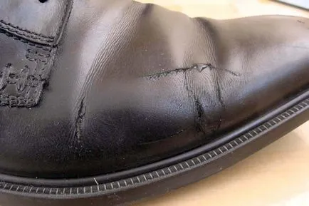 Hogyan lehet eltávolítani karcolások bőr cipő
