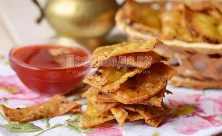 Kukorica chips, hogyan kell főzni chipek készült kukoricaliszt, egy recept lépésről lépésre fotók, minden étkezés