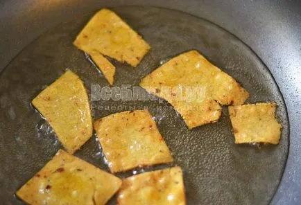 Kukorica chips, hogyan kell főzni chipek készült kukoricaliszt, egy recept lépésről lépésre fotók, minden étkezés