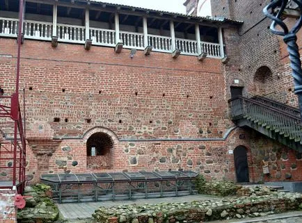 Mir Castle, Belarus fotografie, istorie, tur 2017 prețurile