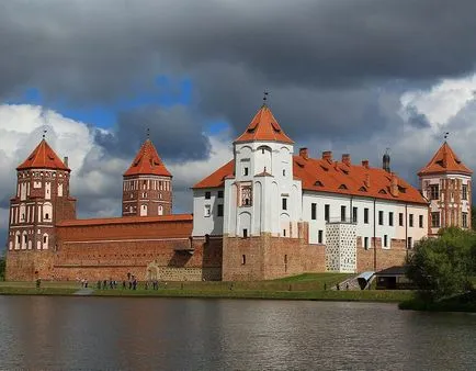 Mir Castle, Belarus fotografie, istorie, tur 2017 prețurile