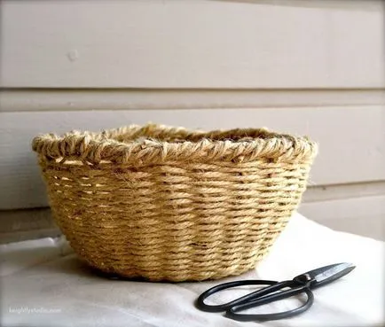 Wicker кошница от въже