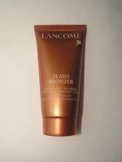 Egy, kettő - és kész a tan! Flash-bronzer Lancome - a kozmetikai vélemények