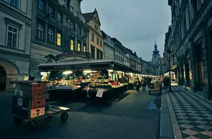 Piețele din Praga gavelsky, Praga și purici