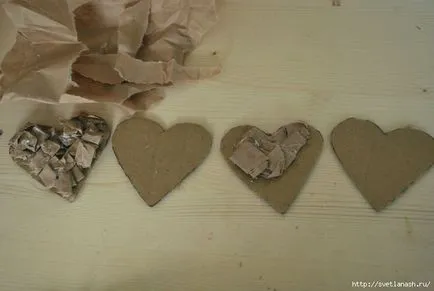 Inima din papier-mache