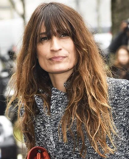 Egyenetlen frufru fényképet Taylor Swift, Caroline de Maigret, Naomi Campbell, Miroslava Duma, Tatler,