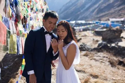 Сватбена фотосесия в планините на Непал - историята на нашите луди песни на Анапурна