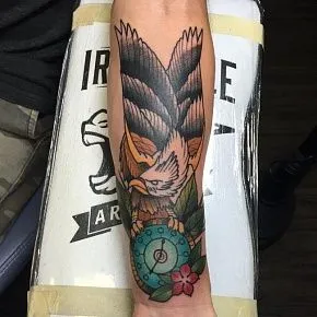 grifon tatuaj