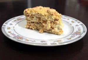 Cake „Kijev” recept lépésről lépésre fényképek otthoni