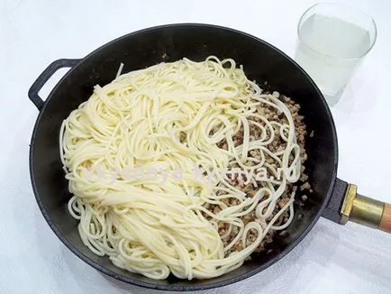 Pasta nautically darált hússal, a recept lépésről lépésre fotók