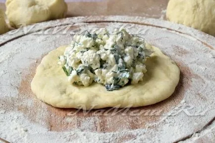 KHACHAPURI sajttal recept fotókkal egy serpenyőben