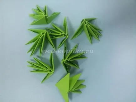 Коледна елха, изработени от хартия модули