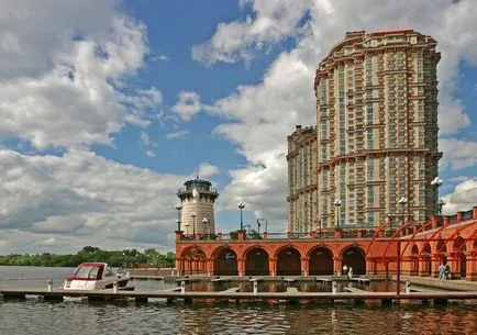 Lakóépület - piros vitorlák, Budapest, repülés utca 79