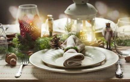 15 idei mari cum de a decora o masă de Crăciun