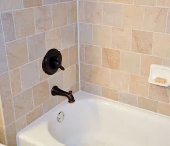 Как да се измие черна плесен в банята