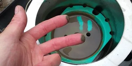 Tisztítása a hűvösebb vizet a kezüket nézze meg szétszerelni a ventilátor otthon