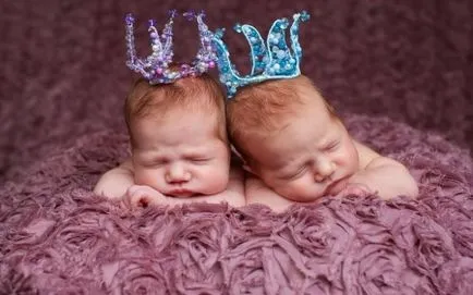 Gyerekágy Baba Twins (36 fotó) Gyerekágy ikreknek