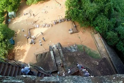 -Cetate Palatul Sigiriya, Sri Lanka (27 poze)