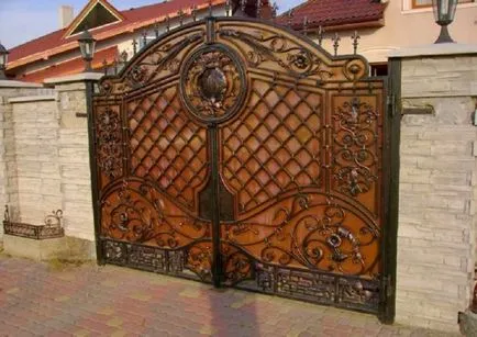 Красива Gate снимка