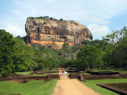 -Cetate Palatul Sigiriya, Sri Lanka (27 poze)