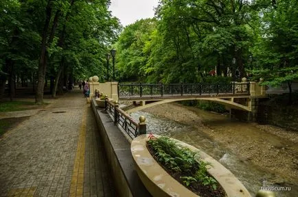 Kislovodsk Resort Park, obiectivele turistice ale parcului inferior