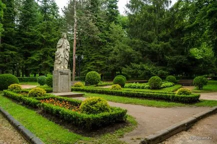 Kislovodsk Resort Park, az épületek alsó park