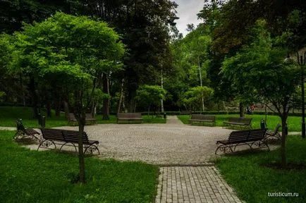 Kislovodsk Resort Park, obiectivele turistice ale parcului inferior