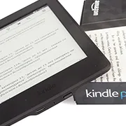 kindle paperwhite 2015 rezoluția ecranului Prezentare generală de 1080 x 1440 și un nou font bookerly