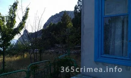 Предлагам в Simeiz, в близост до планина котката, евтин, хвойна горичка ekootdyh