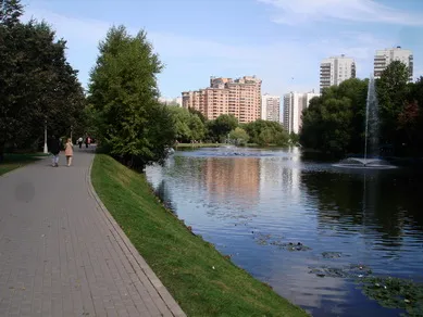 Plimbare prin parc Vorontov și Estate Voronțov, atracții