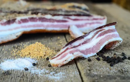 Rețete bacon sărat - grăsime ca o sare în simplu acasă și noi modalități