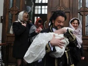 Ahogy Filipp Kirkorov megkeresztelt lánya - Glavred
