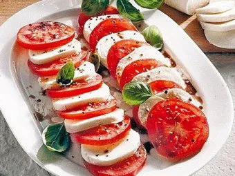 Salata cu mozzarella - pas cu pas rețete