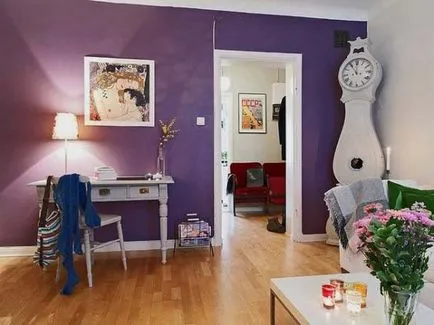 tapet violet în interior, perdele fotografie ce culoare este cea mai potrivită