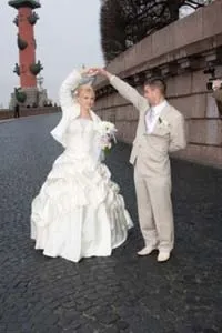 Menyasszonytánc - az első tánc a friss házasok - hálózati divadance tánciskoláiban Budapesten -