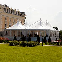 Esküvői városon kívül a budapesti, az esküvő a külvárosban - Peterhof jellegű