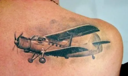 portal de avion tatuaje