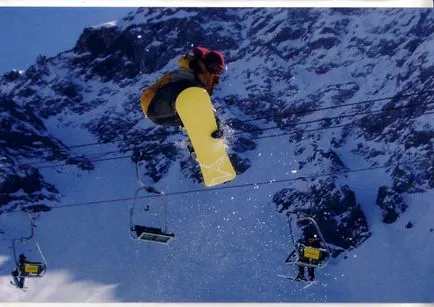 Szivárog a snowboard a félcső és ugrások