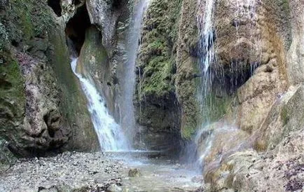 Водопади, Архипо-Осиповка описание