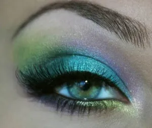 Bright make-up zöld szemek lehetővé tenné a párt, hogy egy csillag