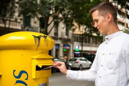 Hogyan küldjön egy képeslapot, levelet a Barcelona Magyarország