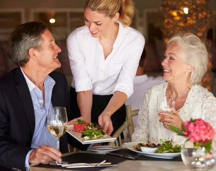 Cum de a comunica cu chelnerul într-un restaurant