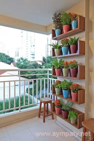 Hogyan hozzunk létre egy télikert az erkélyen a lakás