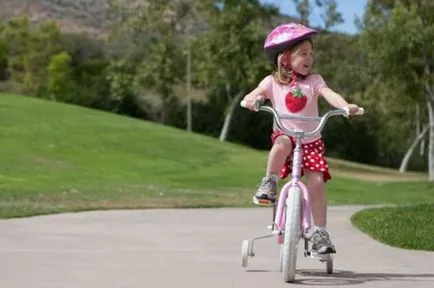 De ce vis de o bicicletă, o plimbare cu bicicleta o femeie, un bărbat - un munte, pe uscat și alte variante