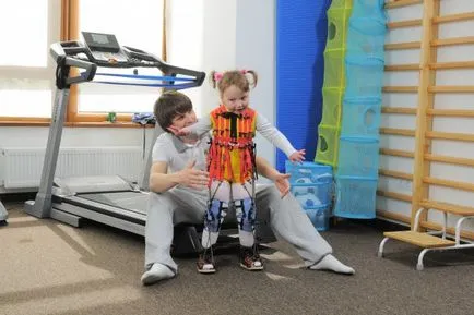 Adeli Suit gyermekek bénulás - hatékony módszer a rehabilitációs