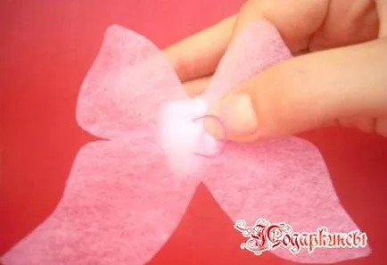 Gyönyörű pillangók kifogyott a papír a szoba kezével dekorációval